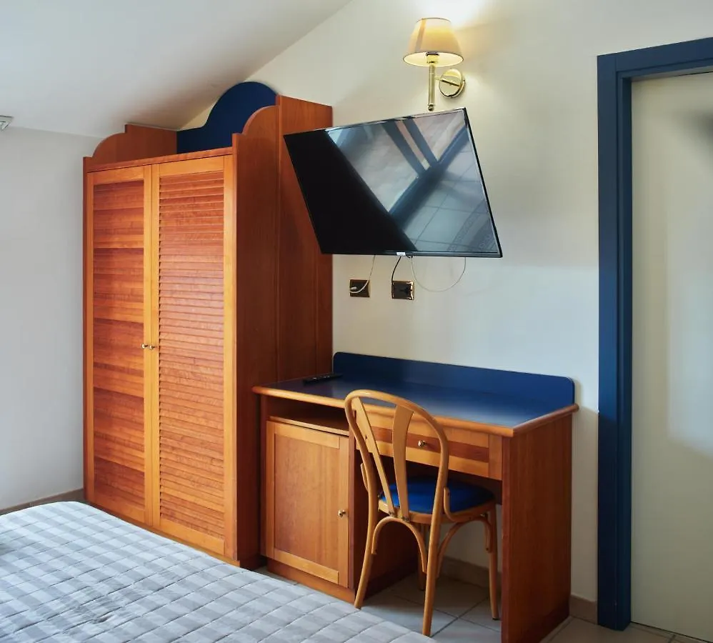 Hotel Ascot Riccione 4*,